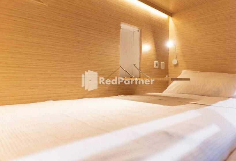 Otel Capsule Inn Antasari Mitra Reddoorz