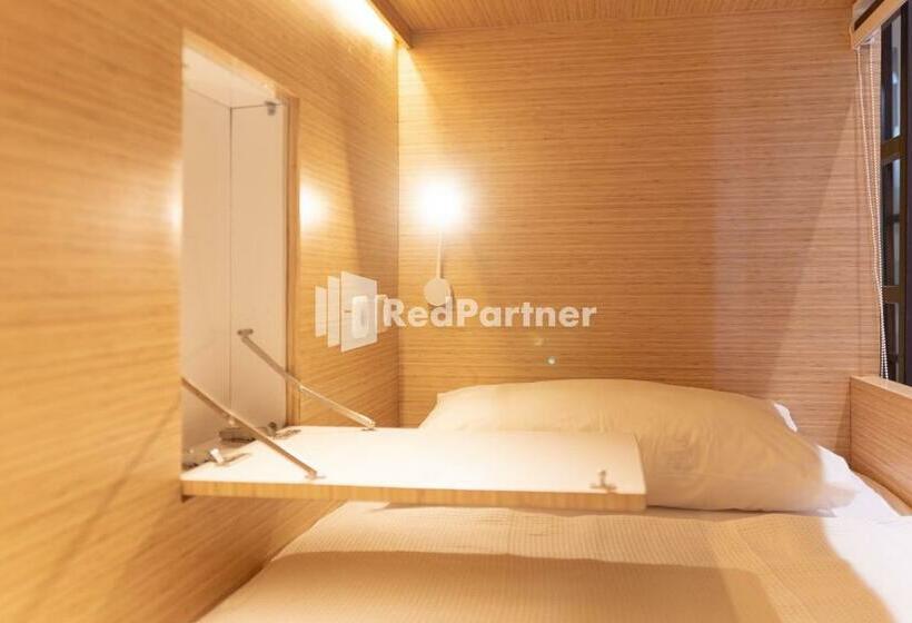 Otel Capsule Inn Antasari Mitra Reddoorz