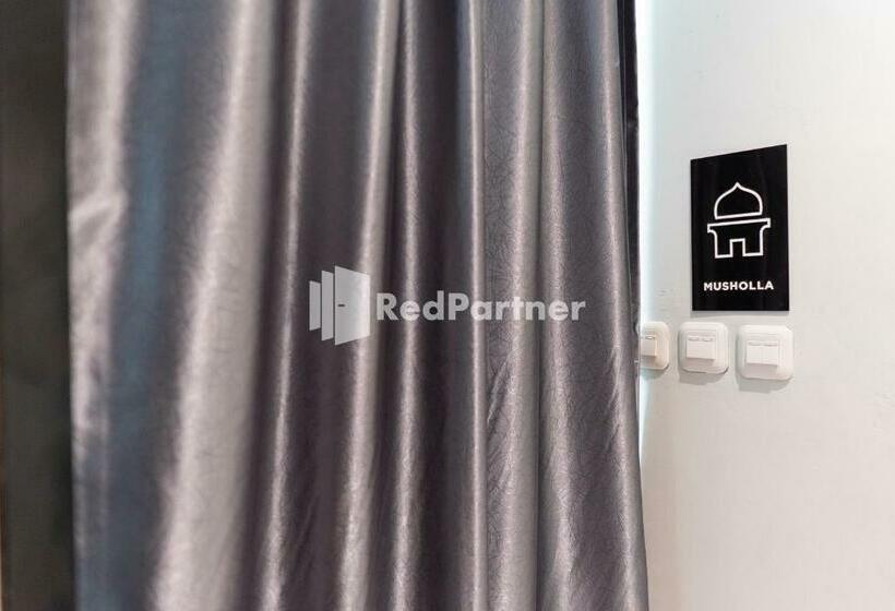 Otel Capsule Inn Antasari Mitra Reddoorz