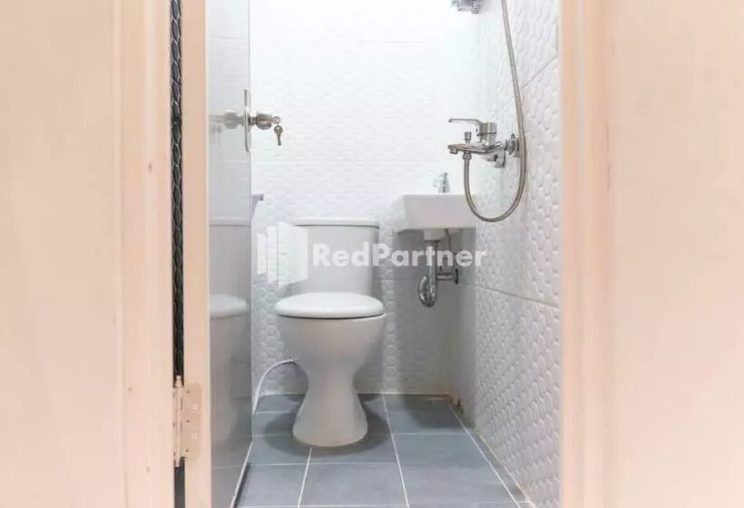 Hotelli Capsule Inn Antasari Mitra Reddoorz