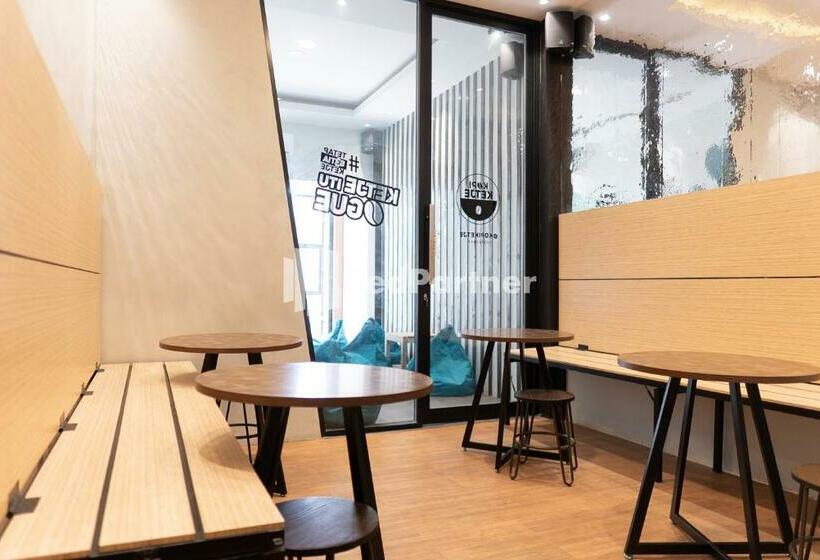 Otel Capsule Inn Antasari Mitra Reddoorz