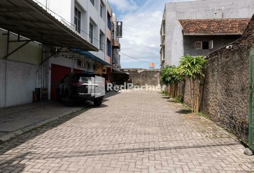 Otel Capsule Inn Antasari Mitra Reddoorz