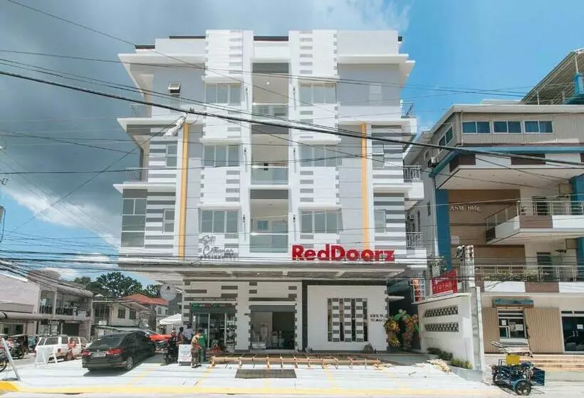 Hotelli Reddoorz @ St. Catherine Residences Olongapo City