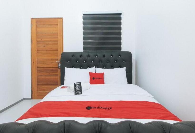 בית מלון כפרי Reddoorz @ St. Catherine Residences Olongapo City