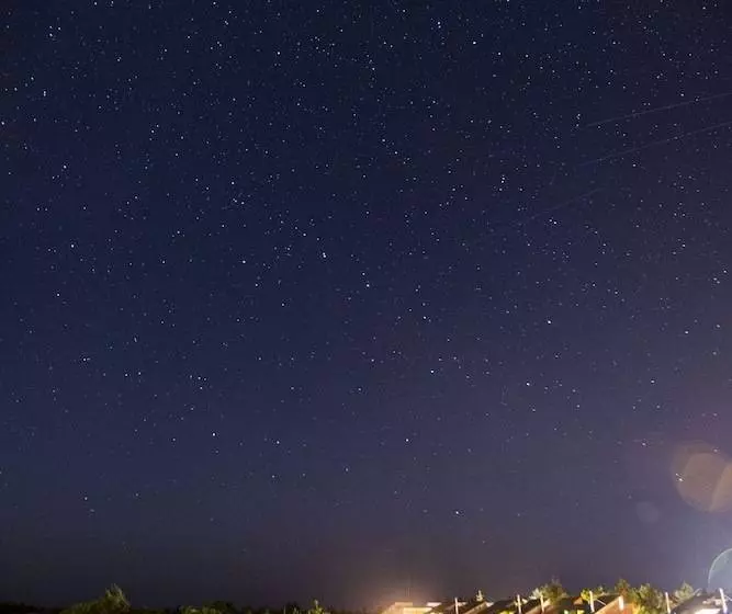 Hotelli Surfcrest Resort