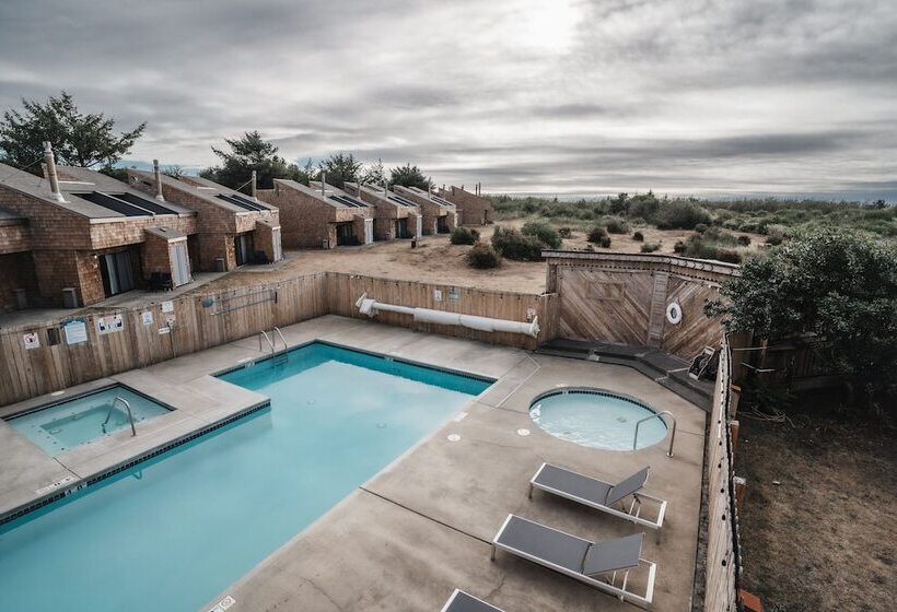 ホテル Surfcrest Resort