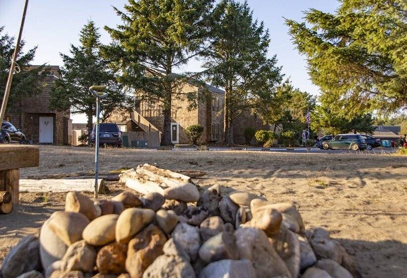 ホテル Surfcrest Resort