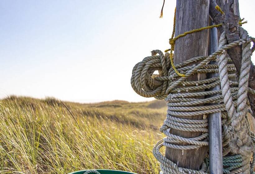 ホテル Surfcrest Resort