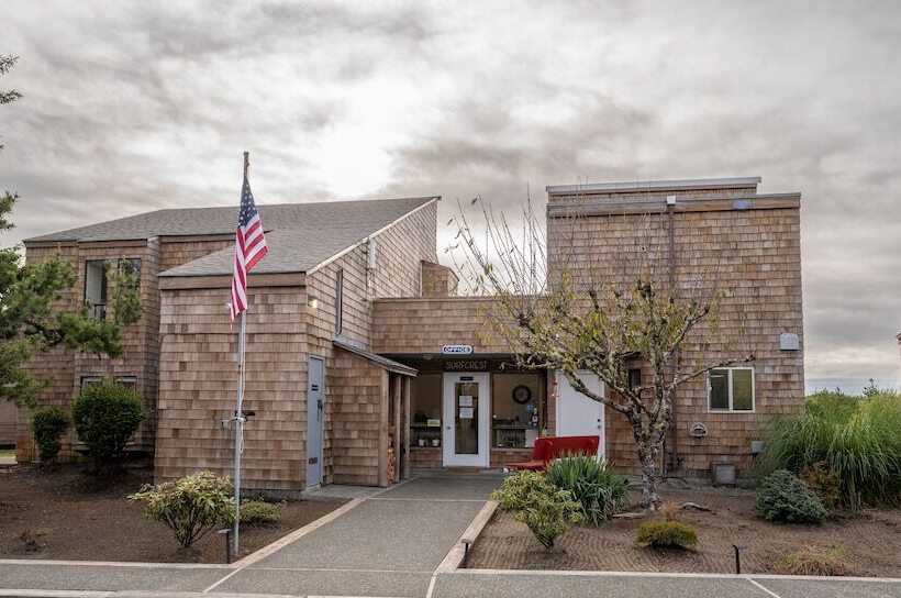 ホテル Surfcrest Resort