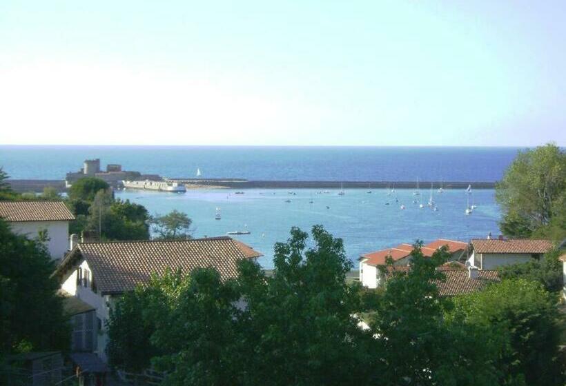 Pension Le Cèdre Bleu