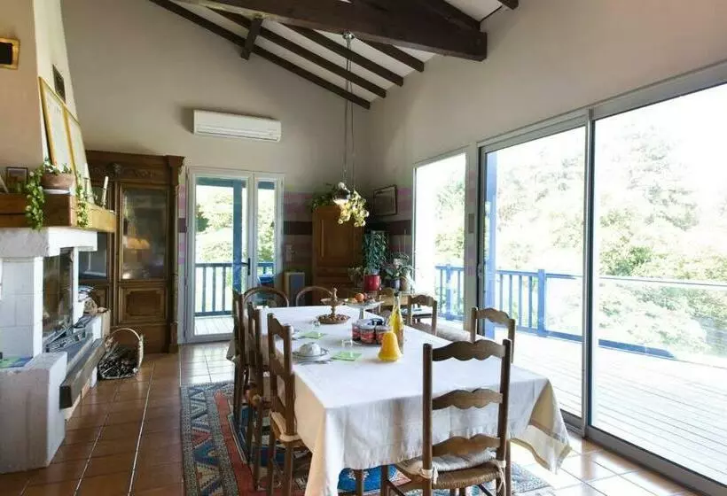 Majatalo Le Cèdre Bleu