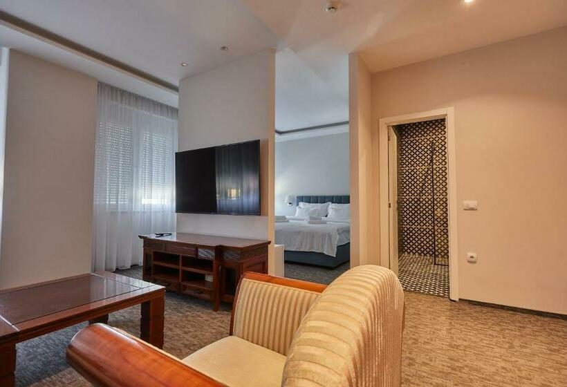 تختخواب و صبحانه Cataleya