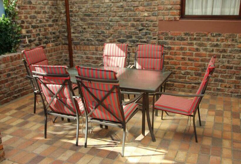 פנסיון Cosy Corner Guest House, George