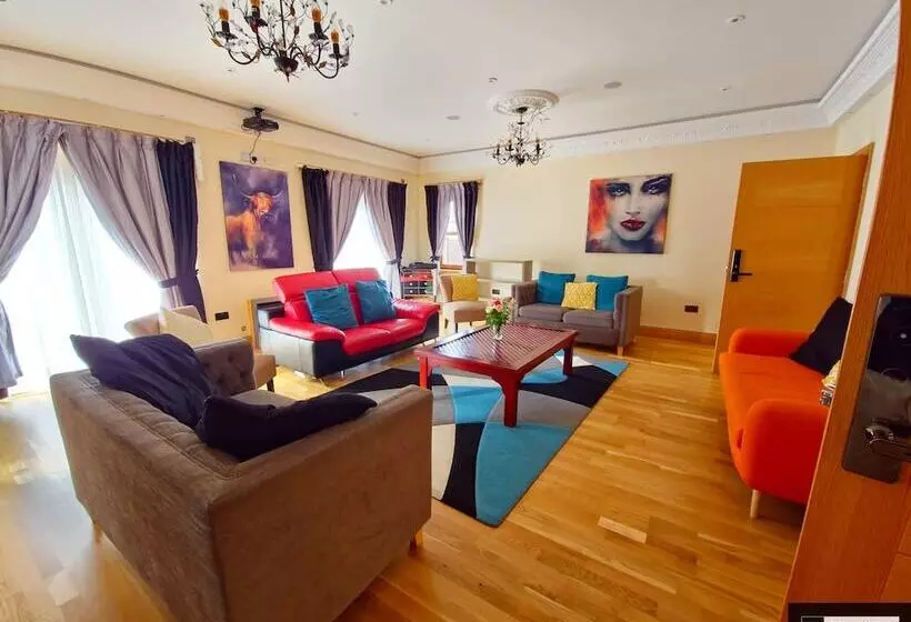 Majatalo St Martins House Apartments