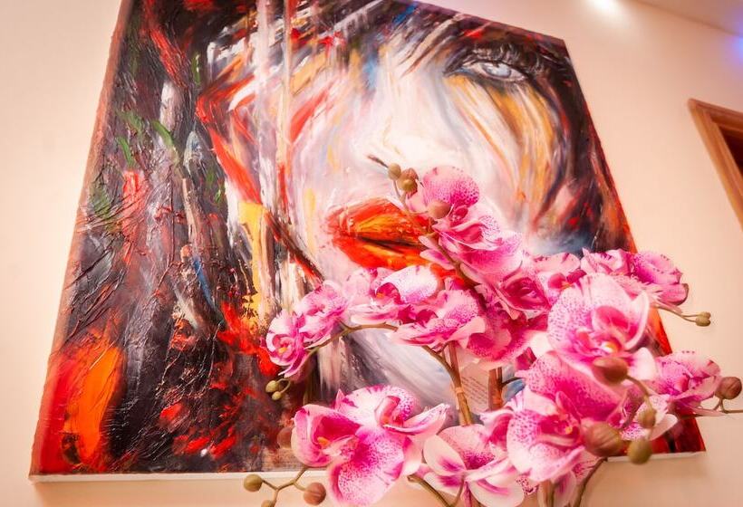 펜션 St Martins House Apartments