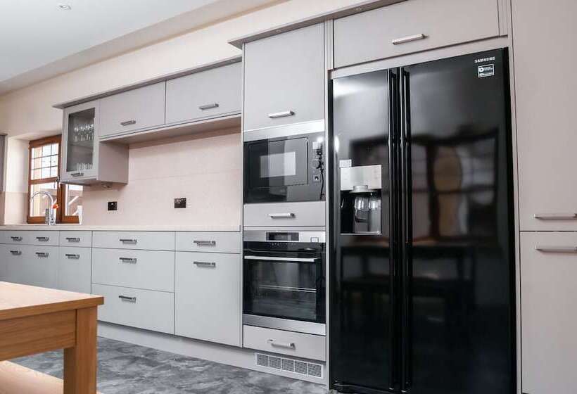 펜션 St Martins House Apartments