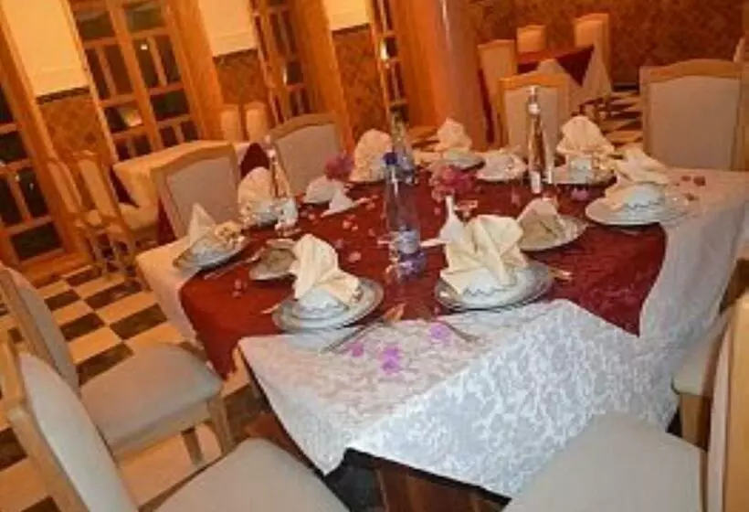 Riad Tin Hinane