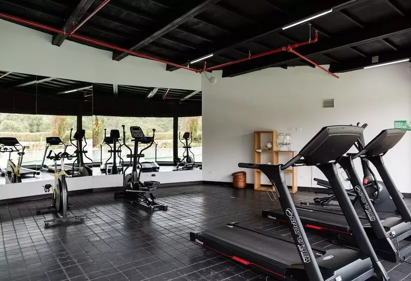 Apartasuite A 3 Min Del Aeropuerto Jmc