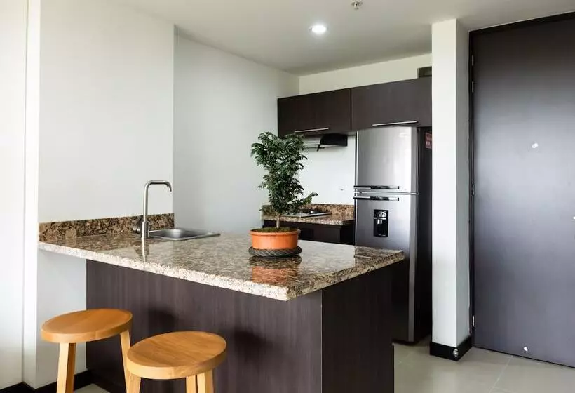 Apartasuite A 3 Min Del Aeropuerto Jmc