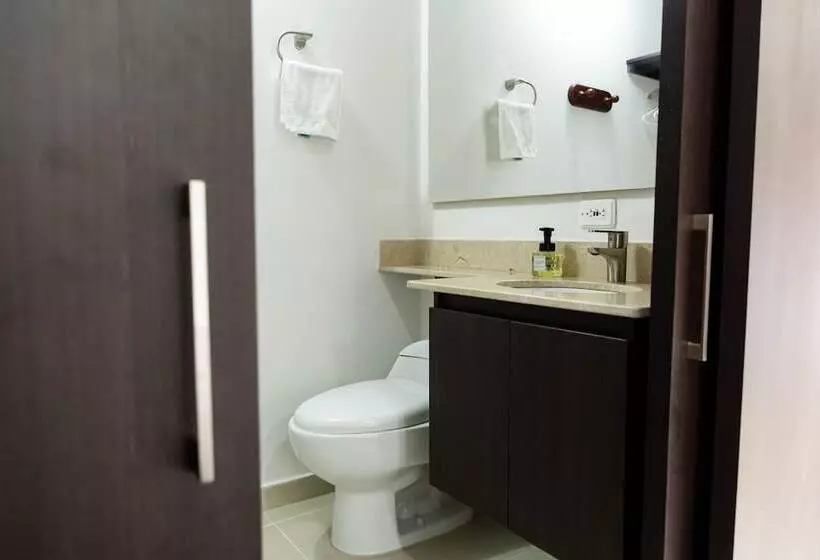 Apartasuite A 3 Min Del Aeropuerto Jmc