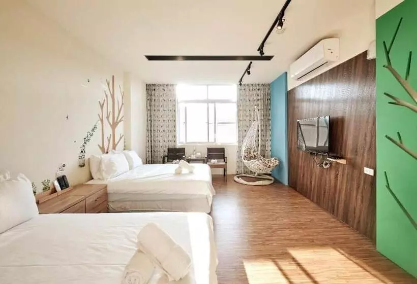 پانسیون Little Happy Hostel