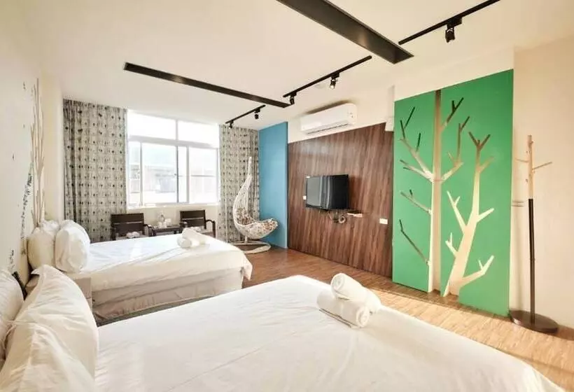پانسیون Little Happy Hostel