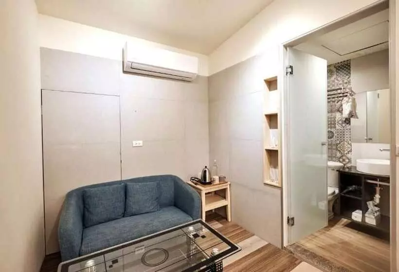 پانسیون Little Happy Hostel
