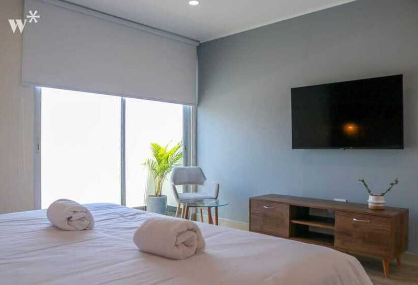 Black By Wynwood House