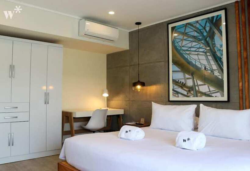 Black By Wynwood House