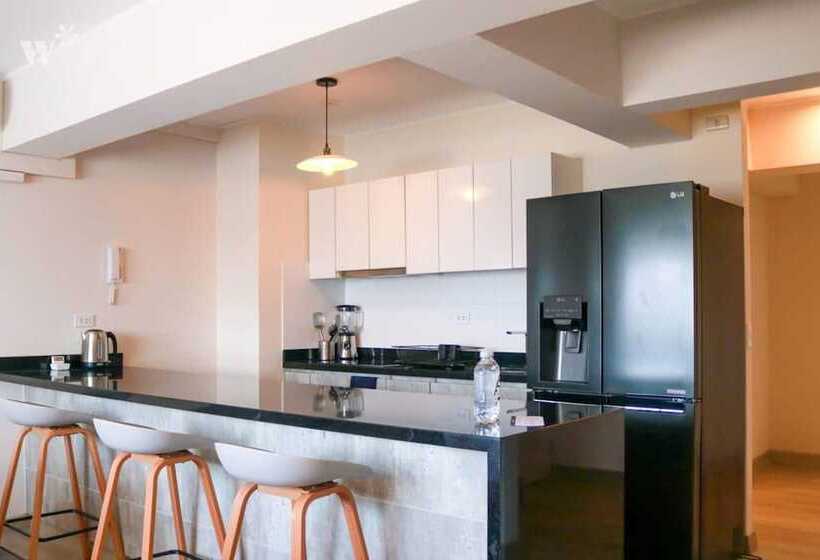 Black By Wynwood House