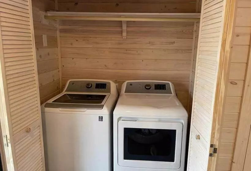 Top Of The Line Treehouse Near Helen, Georgia