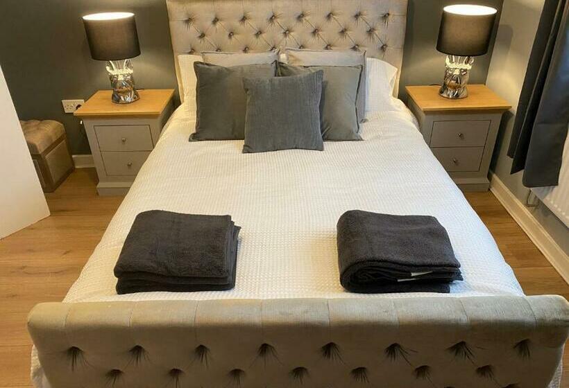 Pendle House Apartment 1