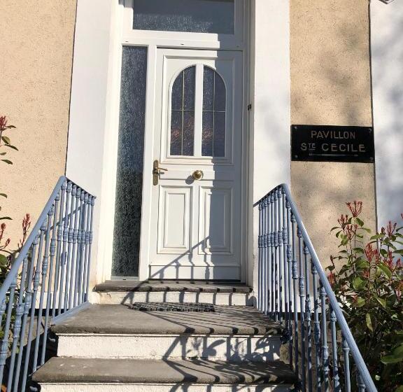 Sainte Cécile 6 / Studio Elégant Et Central