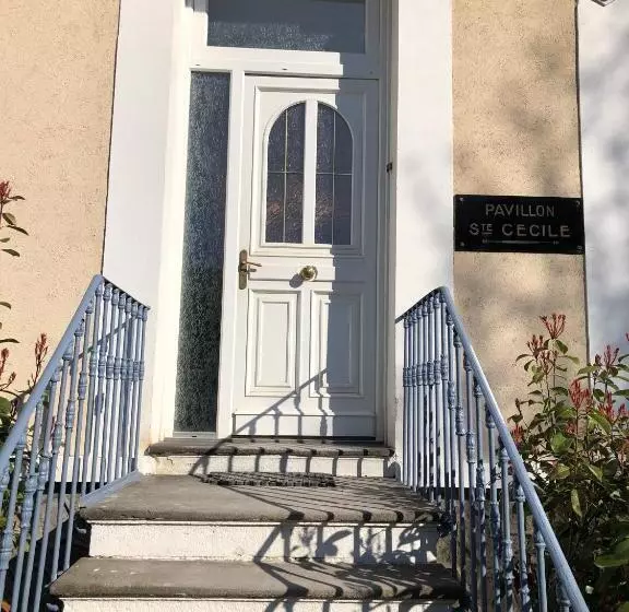 Sainte Cécile 6 / Studio Elégant Et Central