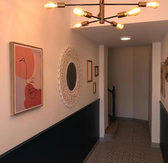 Sainte Cécile 6 / Studio Elégant Et Central