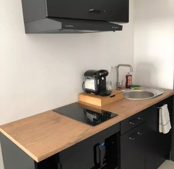 Sainte Cécile 6 / Studio Elégant Et Central