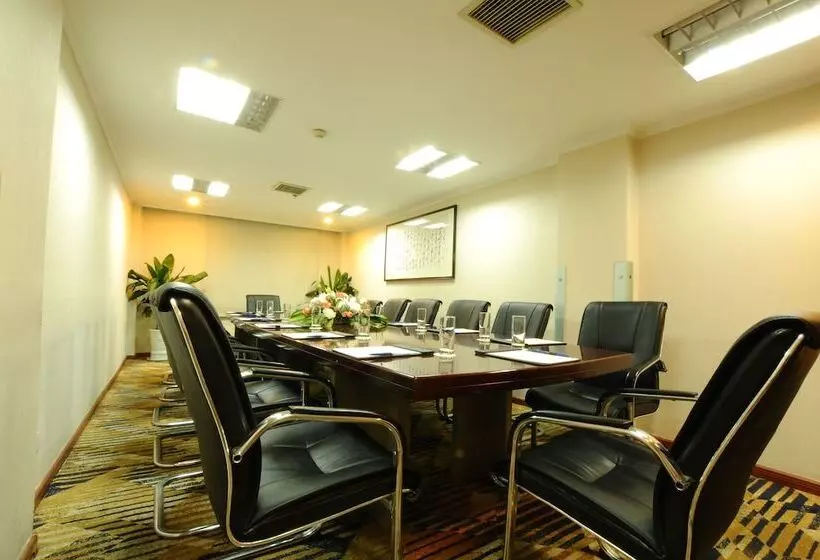 هتل Chengdu Taiji Business