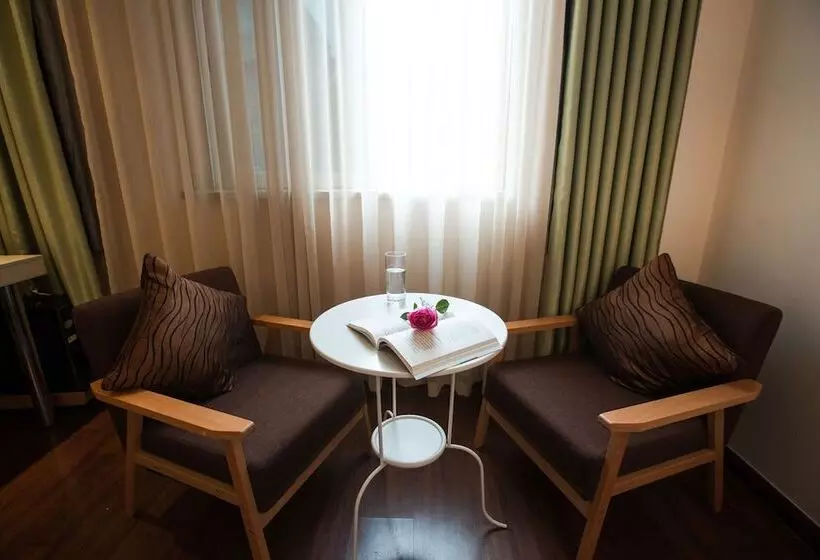 هتل Chengdu Taiji Business