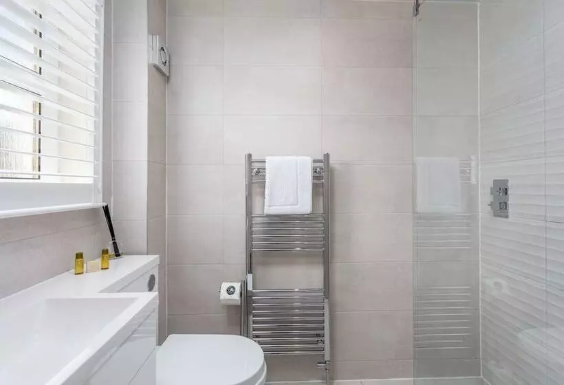 9a Millbrae   Donnini Apartments