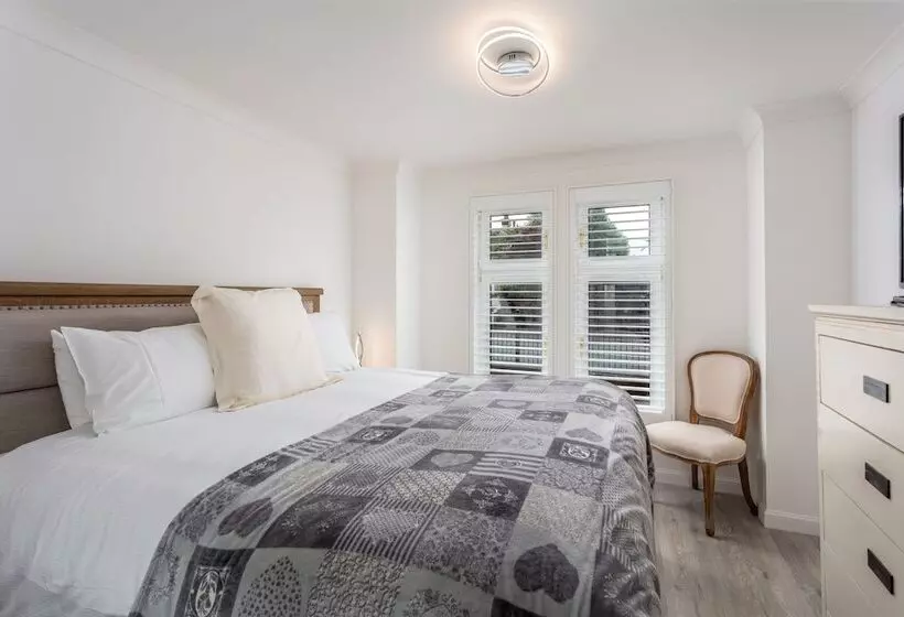 9a Millbrae   Donnini Apartments