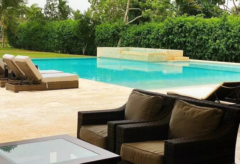 Srvittinivillas Brroe 27/  Resorts Villas/ Espacius   Modern Great