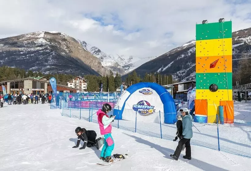 Asteria 29 Skiing Nearby Happy Rentals