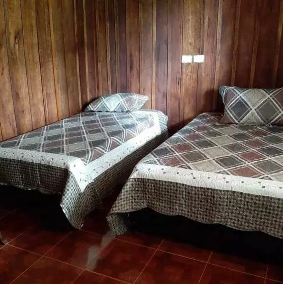 ユースホステル Hostal Y Cabañas Los Juanes