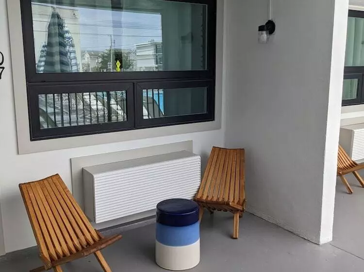 ユースホステル Seaport Inn
