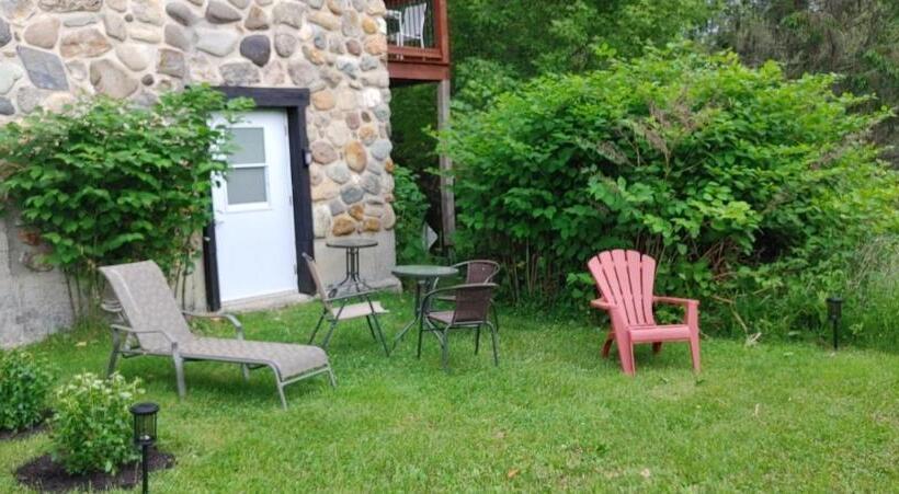 Condo Hotel Au Pied Du Mont Orford