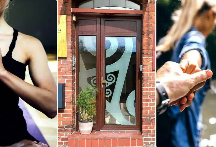 Hotelli Triskele Haus   ökologisches Gästehaus Der Heilstätte Strelitz