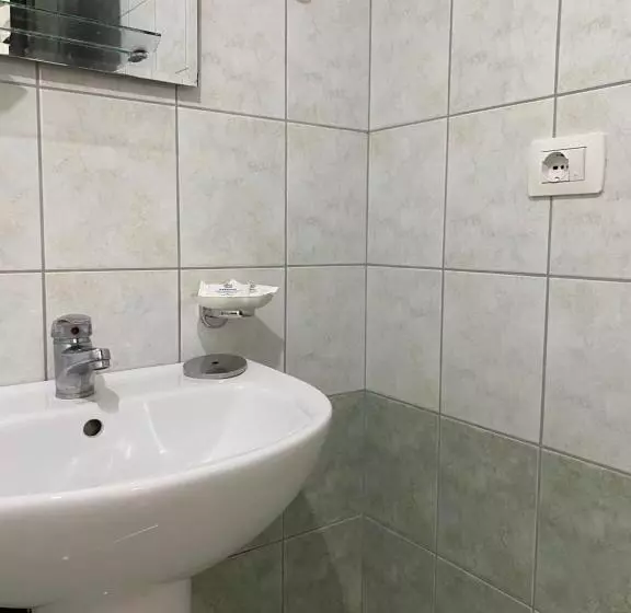 پانسیون Alma Room