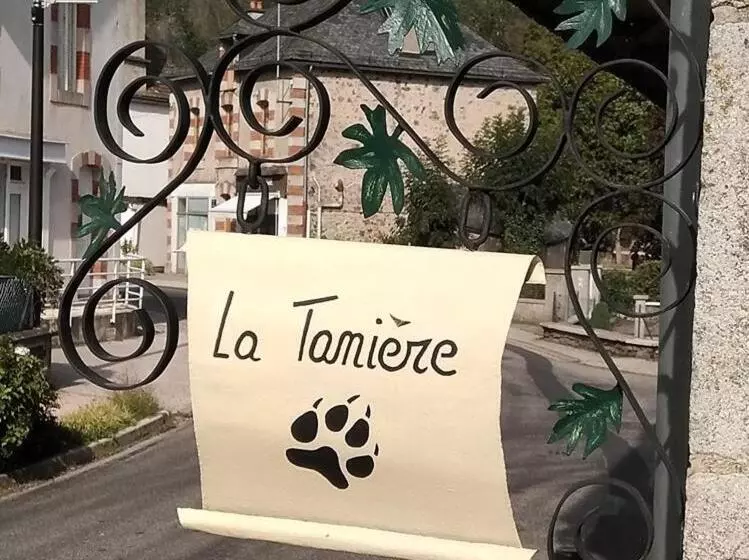 ベッドアンドブレックファースト La Tanière