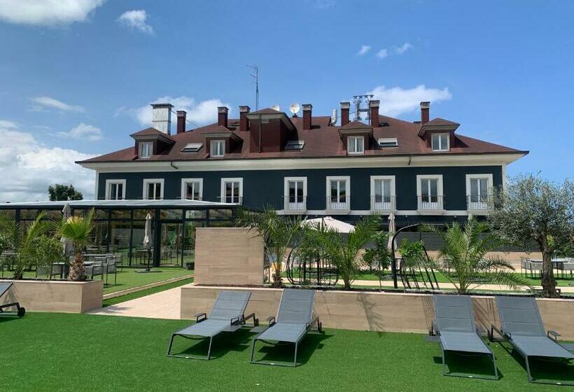 בית מלון כפרי 1907 Villa Gijon