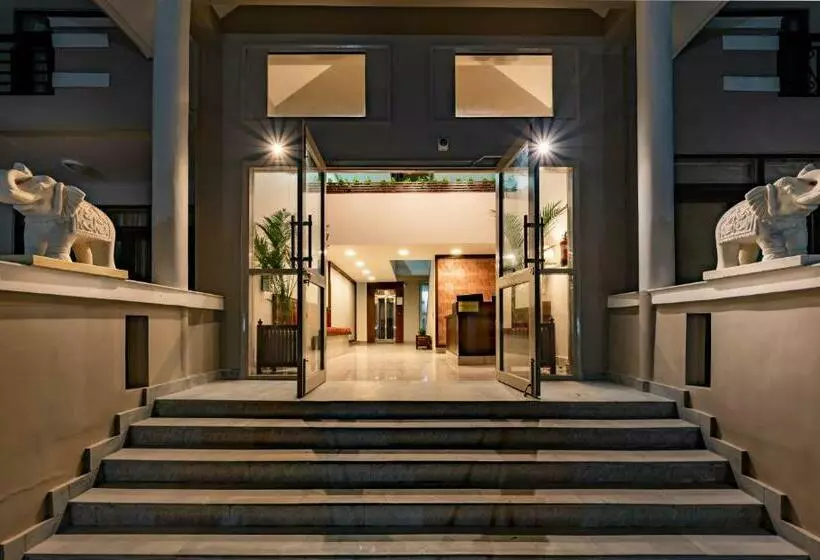 Hotelli Revathi Resorts